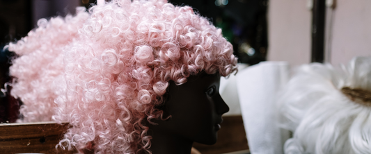 Explorer la Diversité des Perruques : Choix de Mode et d'Expression Personnelle