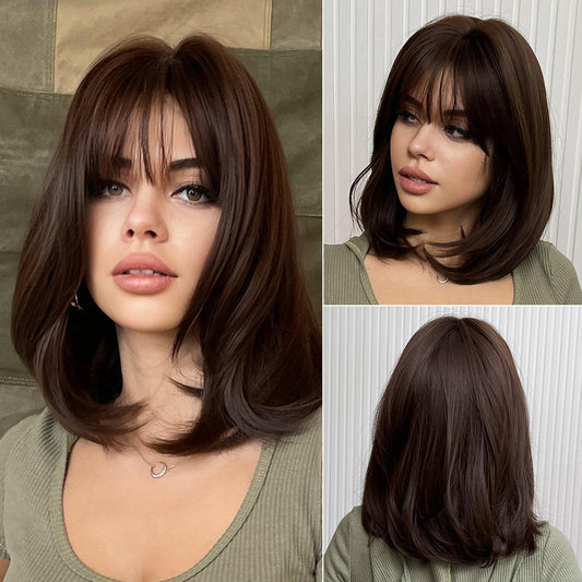 Perruque Haute Résistance Bobo Raide Avec Frange Synthetique 35cm