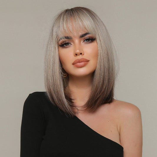 Perruque Synthetique Haute Résistance Bobo Raide Blonde Ombrée Avec Frange 35cm